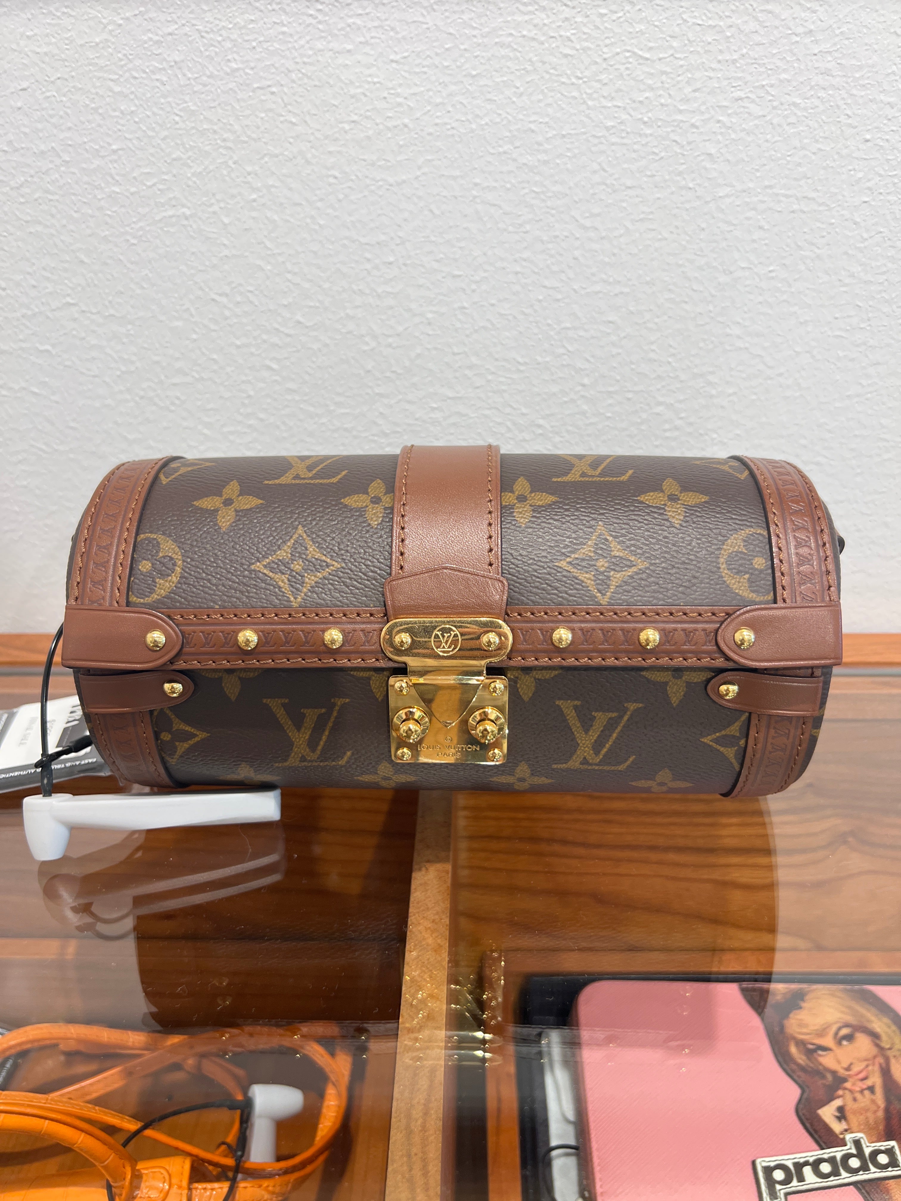 LOUIS VUITTON
Monogram Papillon Trunk