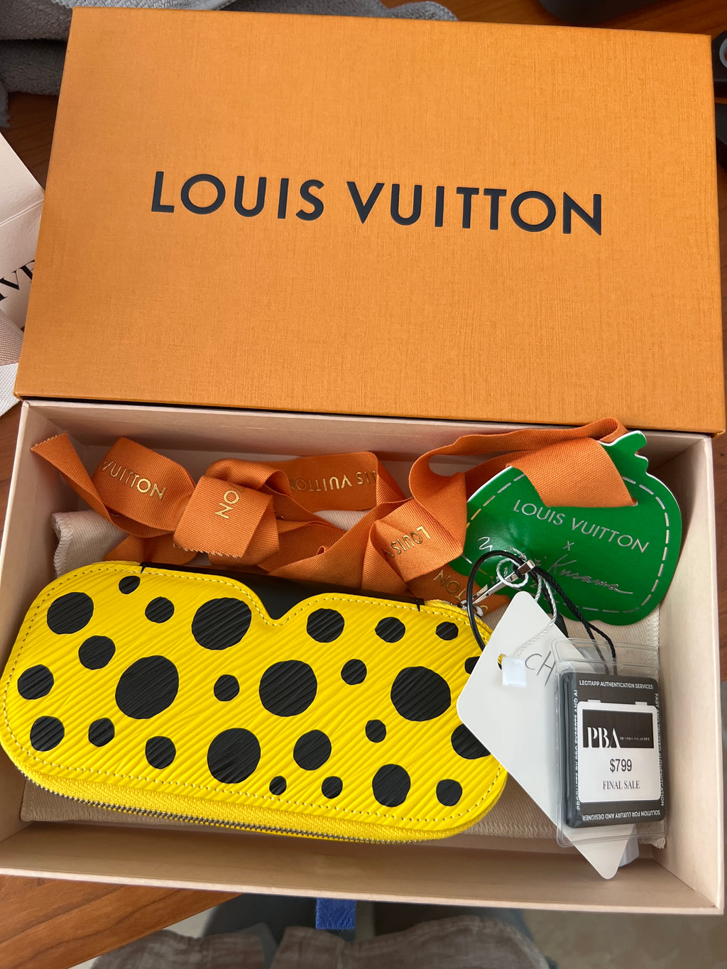 limited edition Louis Vuitton x Yayoi Kusama "Infinity Dots" Zippy Wallet 2023 collaboration CH1827