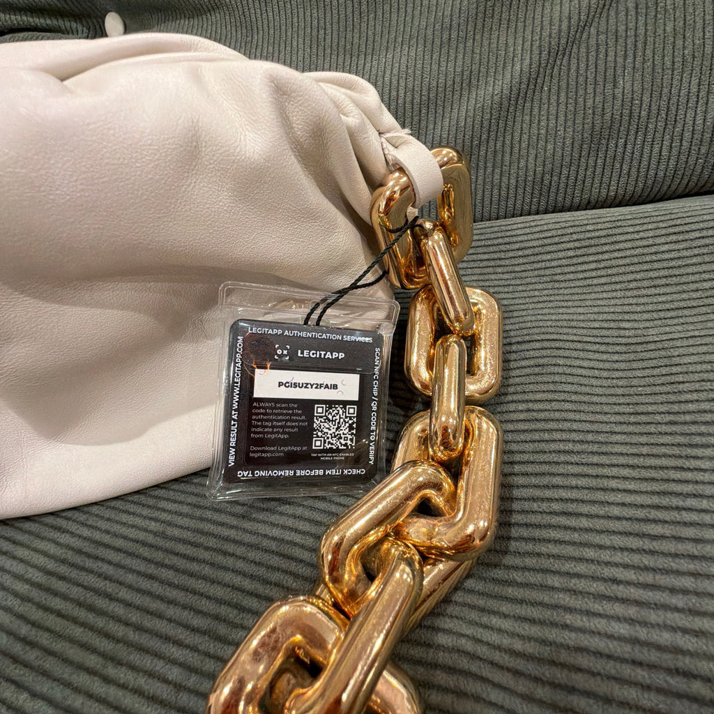 Bottega Veneta Leather Chain
Pouch