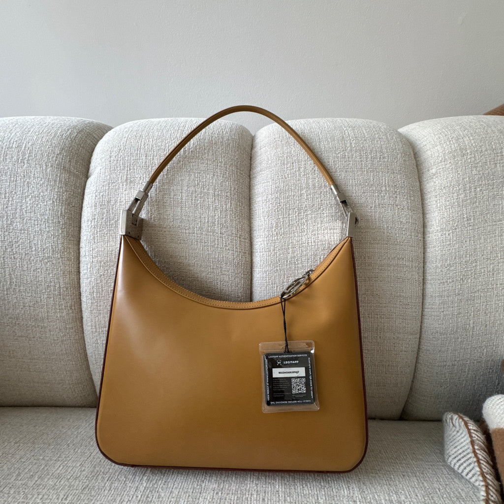 Gucci Smooth Calfskin Hobo Shoulder Bag