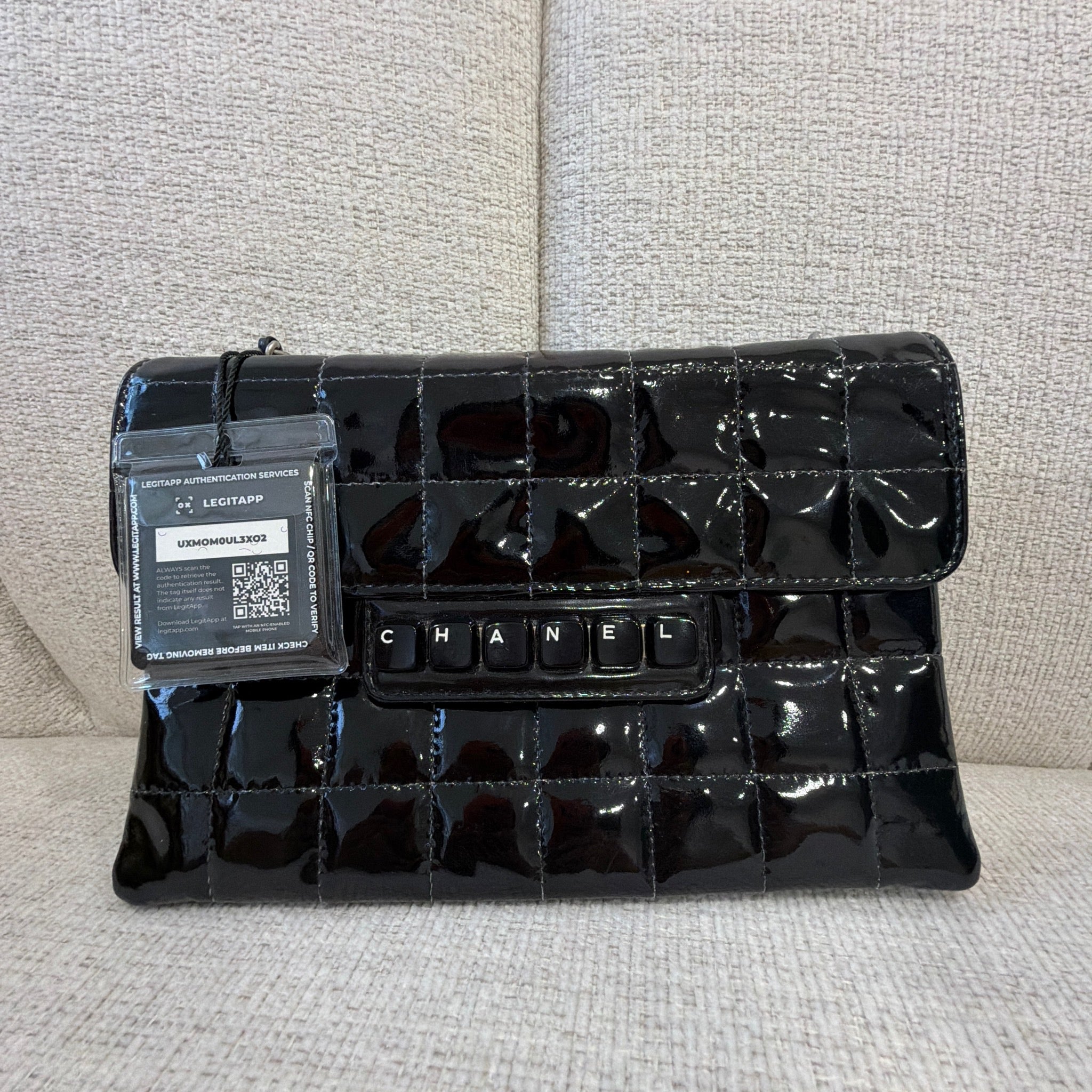 Chanel Patent Leather Chocolate Bar Flap Handbag