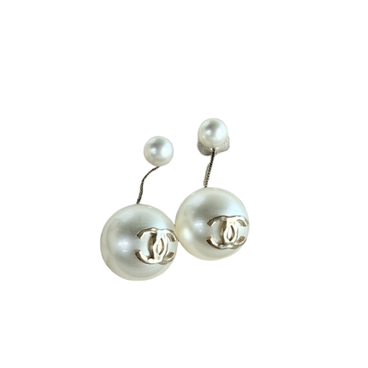 1107 Chanel CC Two-tone Pearl Drop Earrings