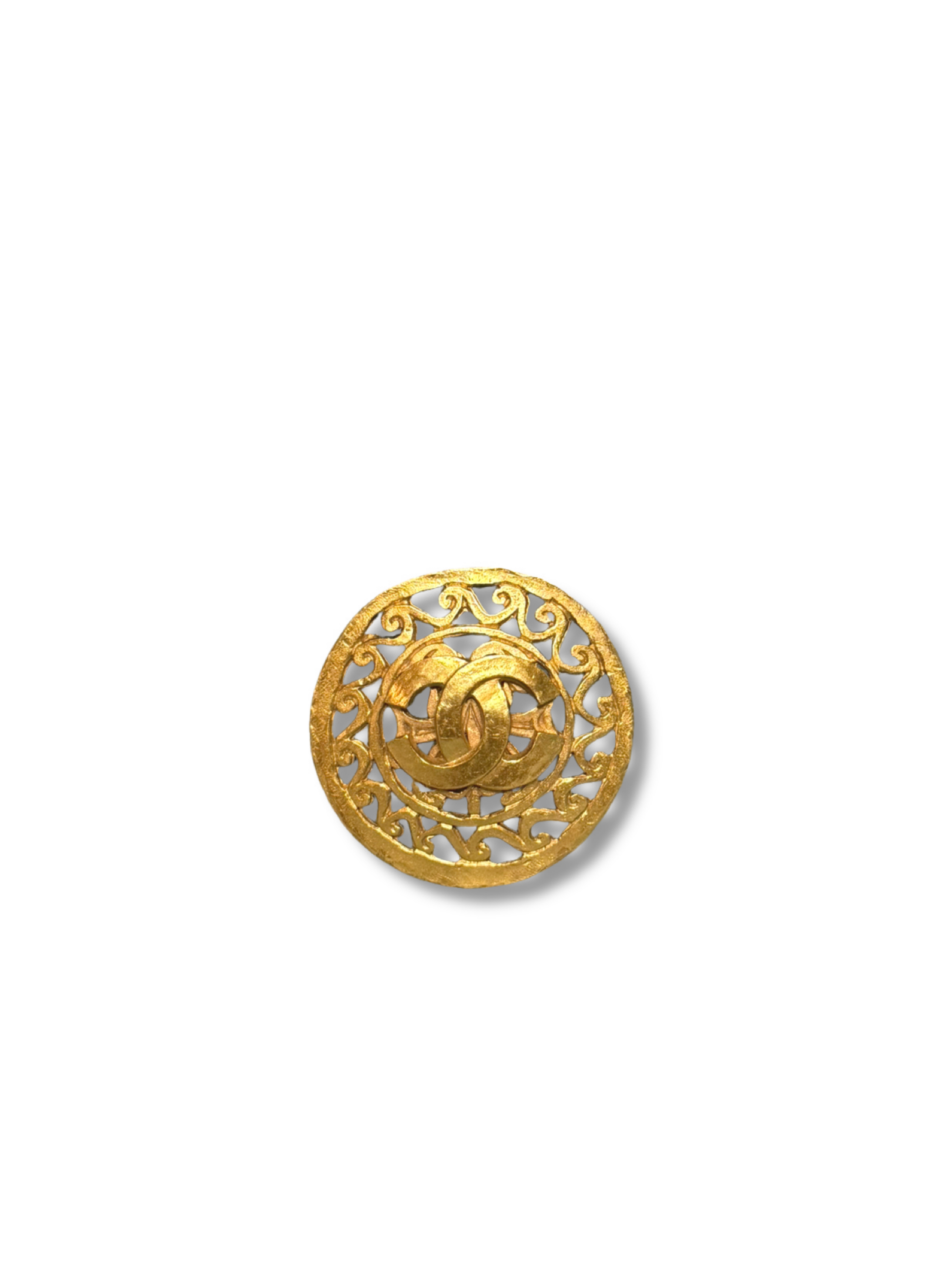 Chanel Vintage Gold Metal Scrollwork Cutout CC Round Brooch
