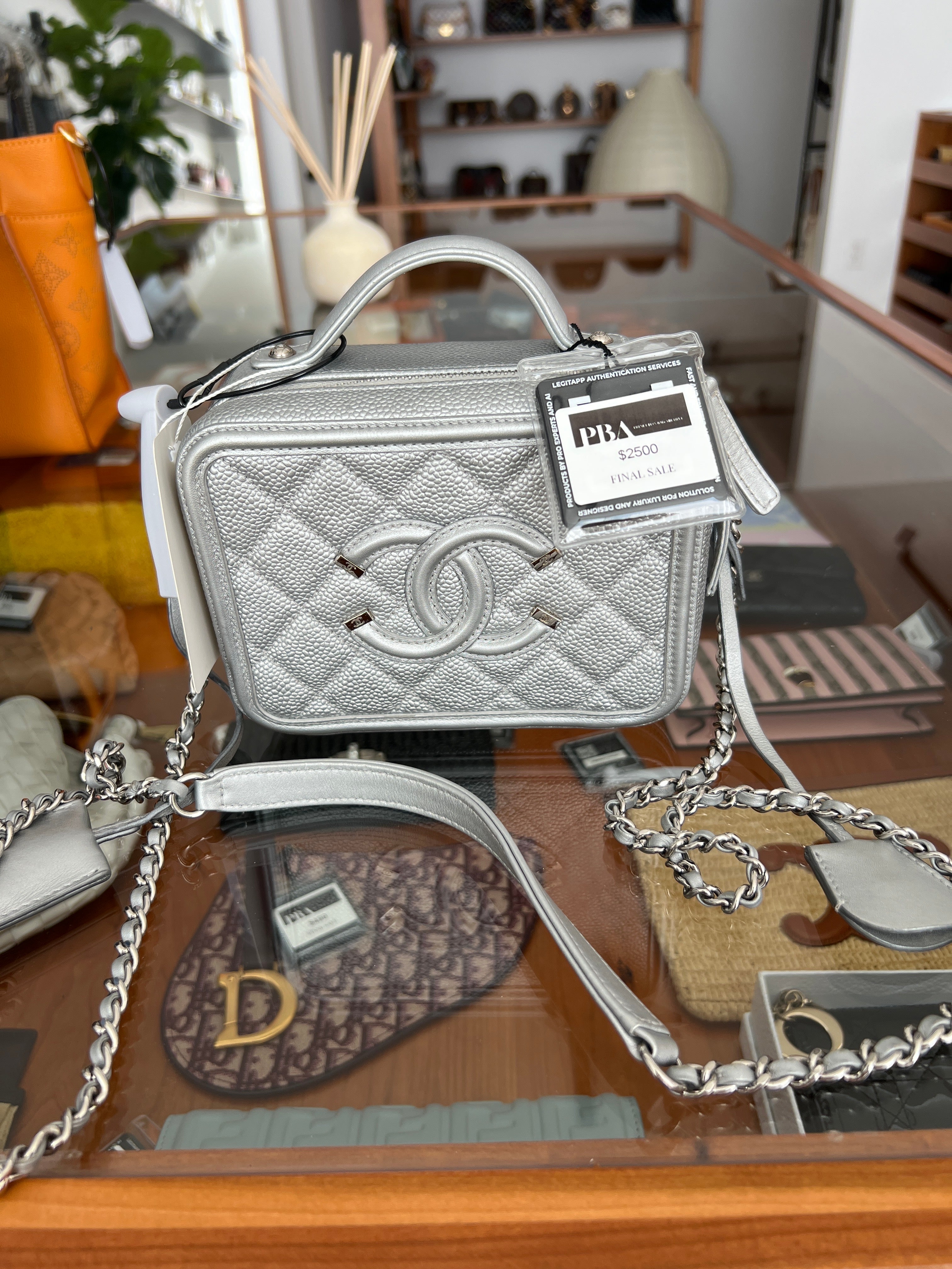 Chanel CC Filigree Vanity Case Quilted Silver Caviar Leather ch2076