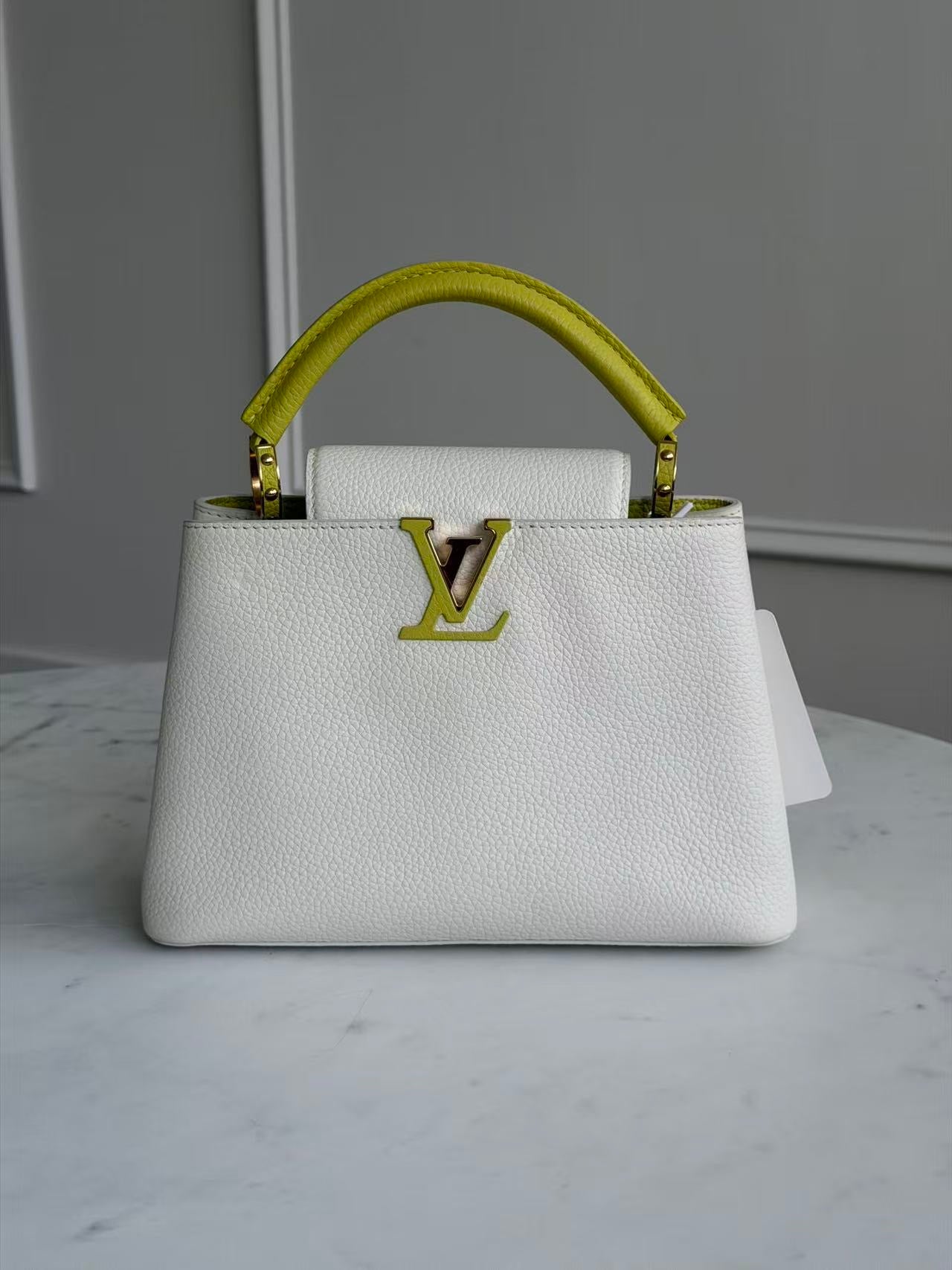 3529 Louis Vuitton Capucines BB Grainy Calfskin Top Handle Crossbody Bag
