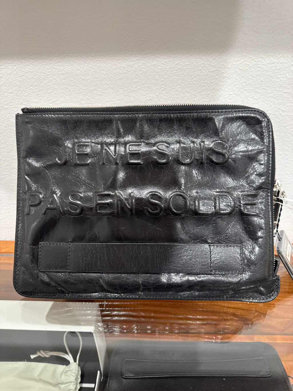 Chanel Distressed Calfskin Je Ne Suis Pas En Solde clutch bag